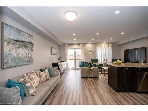 734 Cook Crescent, Shelburne, ON - Indoor Photo Showing Living Room