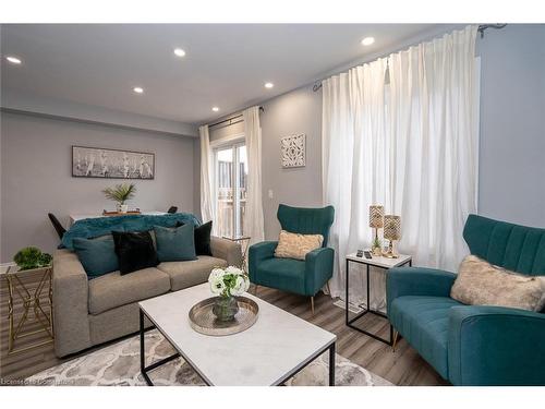 734 Cook Crescent, Shelburne, ON - Indoor Photo Showing Living Room