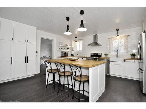 101 Adam Street, Cambridge, ON - Indoor Photo Showing Kitchen With Upgraded Kitchen