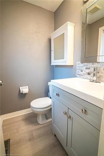 22 Carmine Crescent, Cambridge, ON - Indoor Photo Showing Bathroom