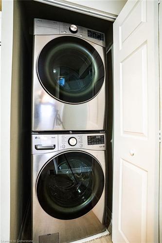 22 Carmine Crescent, Cambridge, ON - Indoor Photo Showing Laundry Room