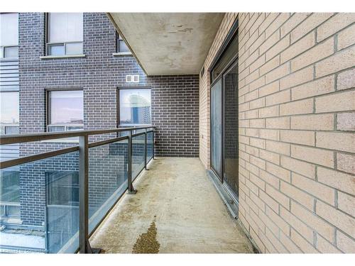 401-8 Hickory Street W, Waterloo, ON - Outdoor With Balcony With Exterior