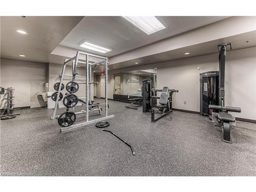 401-8 Hickory Street W, Waterloo, ON - Indoor Photo Showing Gym Room