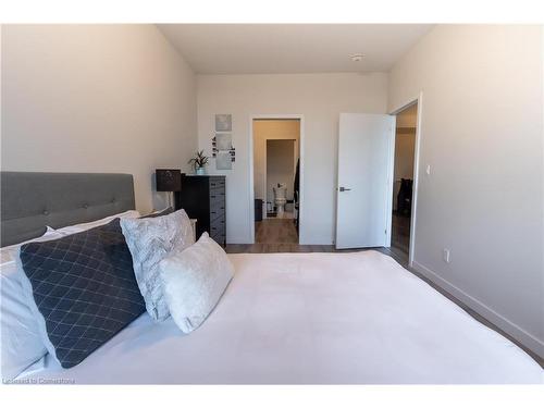 310-690 King Street, Kitchener, ON - Indoor Photo Showing Bedroom