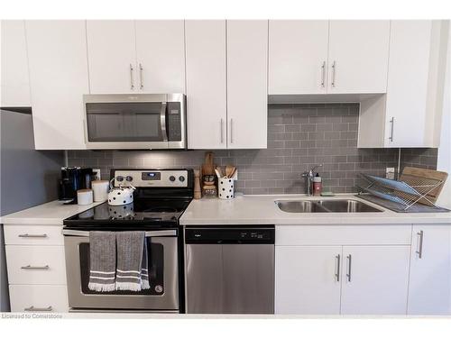 310-690 King Street, Kitchener, ON - Indoor Photo Showing Kitchen With Double Sink With Upgraded Kitchen