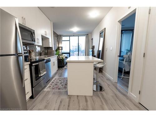 310-690 King Street, Kitchener, ON - Indoor Photo Showing Kitchen