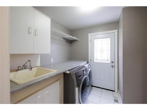 122 Cranston Avenue, Cambridge, ON - Indoor Photo Showing Laundry Room