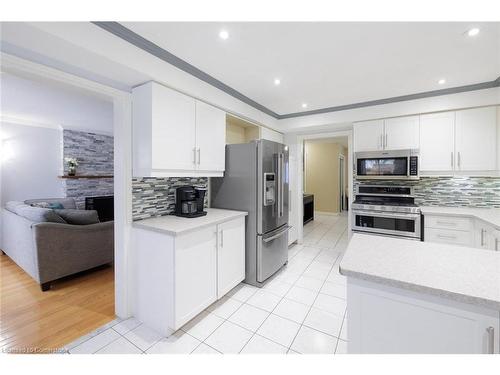 122 Cranston Avenue, Cambridge, ON - Indoor Photo Showing Kitchen