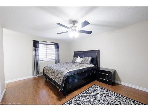 122 Cranston Avenue, Cambridge, ON - Indoor Photo Showing Bedroom