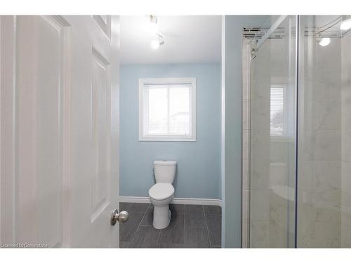 122 Cranston Avenue, Cambridge, ON - Indoor Photo Showing Bathroom