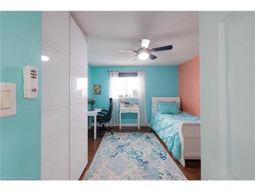 122 Cranston Avenue, Cambridge, ON - Indoor Photo Showing Bedroom