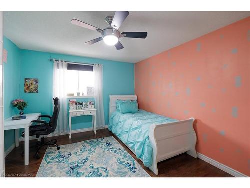 122 Cranston Avenue, Cambridge, ON - Indoor Photo Showing Bedroom