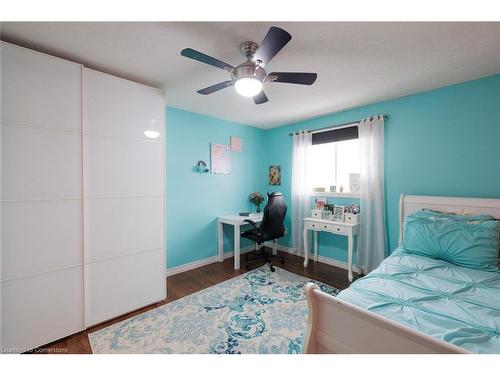 122 Cranston Avenue, Cambridge, ON - Indoor Photo Showing Bedroom