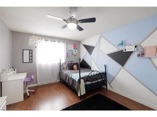 122 Cranston Avenue, Cambridge, ON - Indoor Photo Showing Bedroom