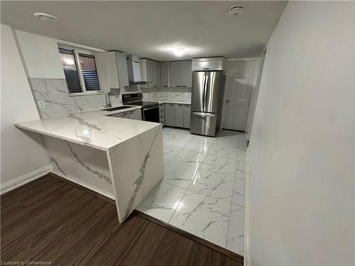 116 Deerfield Avenue, Kitchener, ON - Indoor Photo Showing Kitchen