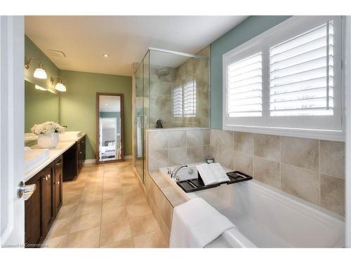 126 Robert Simone Way, Ayr, ON - Indoor Photo Showing Bathroom