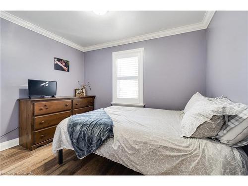 245 St Andrews Street, Cambridge, ON - Indoor Photo Showing Bedroom