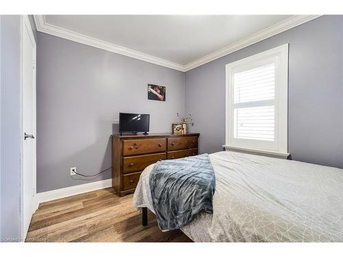 245 St Andrews Street, Cambridge, ON - Indoor Photo Showing Bedroom