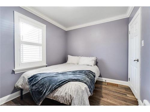 245 St Andrews Street, Cambridge, ON - Indoor Photo Showing Bedroom