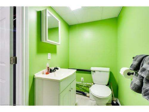 245 St Andrews Street, Cambridge, ON - Indoor Photo Showing Bathroom