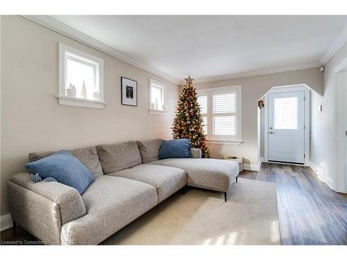 245 St Andrews Street, Cambridge, ON - Indoor Photo Showing Living Room