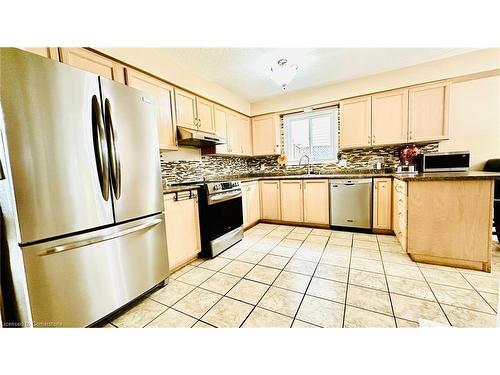 Upper-240 Purple Sage Crescent, Kitchener, ON - Indoor Photo Showing Kitchen