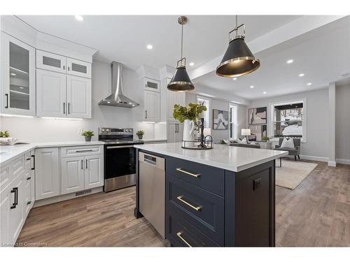 351 Fountain Street S, Cambridge, ON - Indoor Photo Showing Kitchen With Upgraded Kitchen