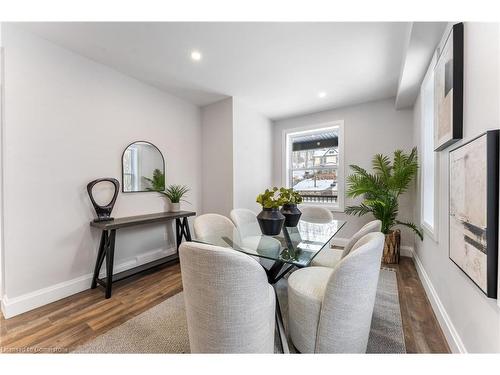 351 Fountain Street S, Cambridge, ON - Indoor Photo Showing Dining Room