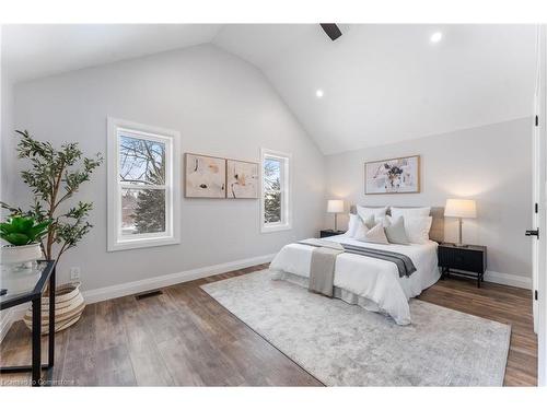 351 Fountain Street S, Cambridge, ON - Indoor Photo Showing Bedroom