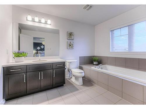 58 Condor Street, Kitchener, ON - Indoor Photo Showing Bathroom