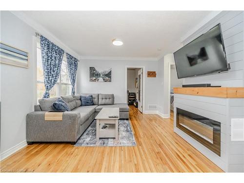 357 Dover Street S, Cambridge, ON - Indoor Photo Showing Living Room With Fireplace