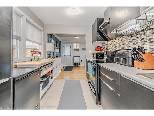 357 Dover Street S, Cambridge, ON - Indoor Photo Showing Kitchen