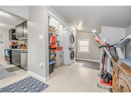 357 Dover Street S, Cambridge, ON - Indoor Photo Showing Laundry Room