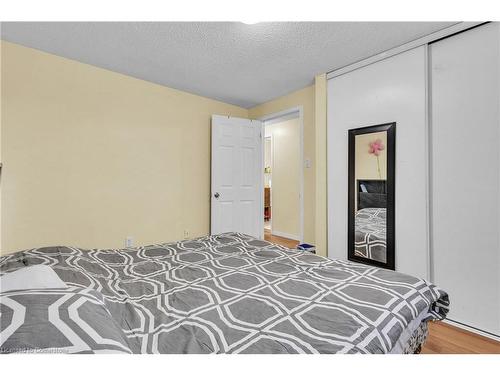 44-46 Cedarwoods Crescent, Waterloo, ON - Indoor Photo Showing Bedroom