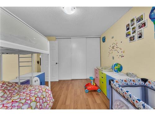 44-46 Cedarwoods Crescent, Waterloo, ON - Indoor Photo Showing Bedroom