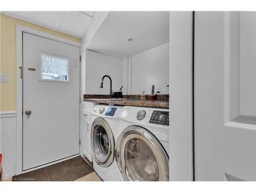 44-46 Cedarwoods Crescent, Waterloo, ON - Indoor Photo Showing Laundry Room