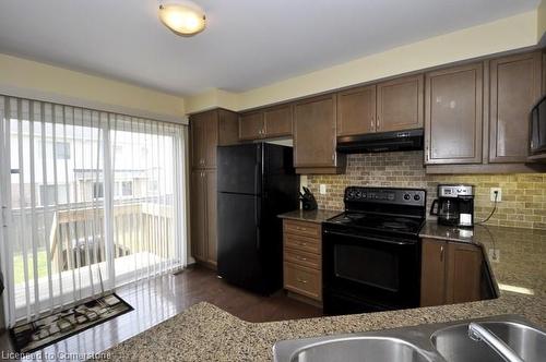 72 Senior Crescent, Cambridge, ON - Indoor Photo Showing Kitchen With Double Sink