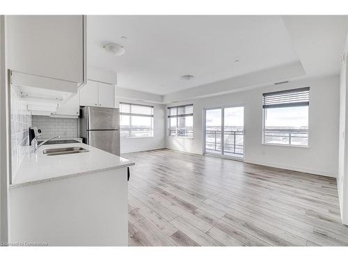 501-255 Northfield Drive E, Waterloo, ON - Indoor Photo Showing Kitchen With Double Sink