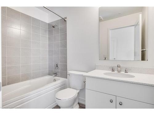 501-255 Northfield Drive E, Waterloo, ON - Indoor Photo Showing Bathroom