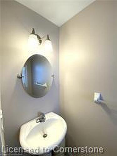 683 Activa Avenue, Kitchener, ON - Indoor Photo Showing Bathroom