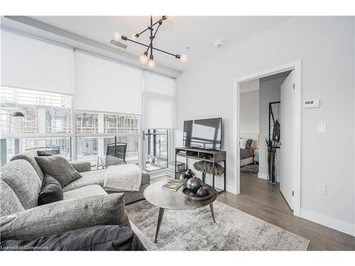 507-100 Garment Street, Kitchener, ON - Indoor Photo Showing Living Room