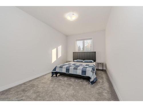 22 Sandstone Street, Cambridge, ON - Indoor Photo Showing Bedroom