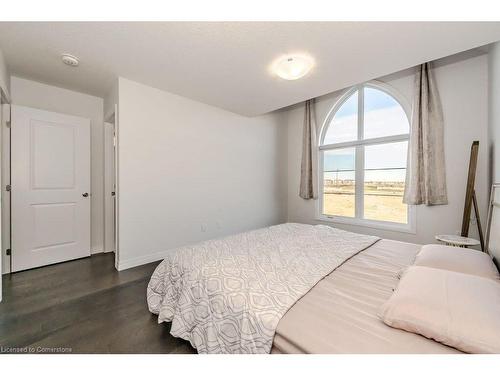 22 Sandstone Street, Cambridge, ON - Indoor Photo Showing Bedroom