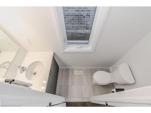 22 Sandstone Street, Cambridge, ON - Indoor Photo Showing Bathroom