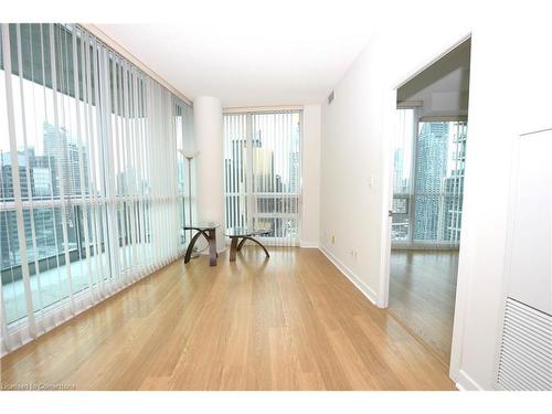 3603-33 Bay Street, Toronto, ON - Indoor Photo Showing Other Room