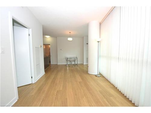 3603-33 Bay Street, Toronto, ON - Indoor Photo Showing Other Room