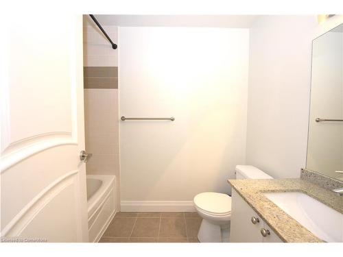 4004-16 Harbour Street, Toronto, ON - Indoor Photo Showing Bathroom