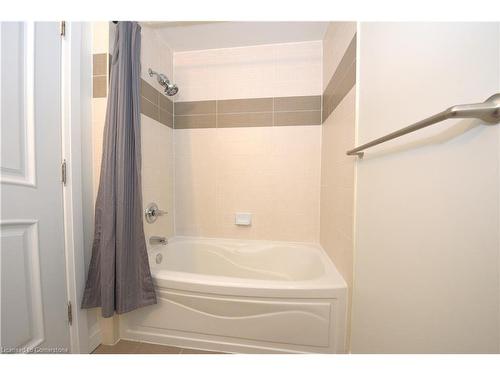 4004-16 Harbour Street, Toronto, ON - Indoor Photo Showing Bathroom