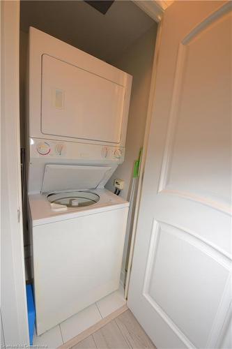 4004-16 Harbour Street, Toronto, ON - Indoor Photo Showing Laundry Room