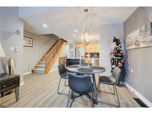 11D-350 Doon Valley Drive, Kitchener, ON - Indoor Photo Showing Dining Room